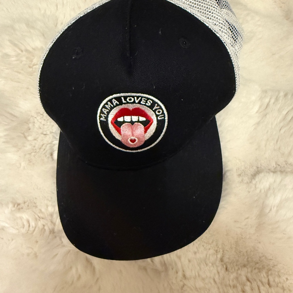 Los Angeles “Mama shelter hotel “ Mama Loves You Hat
